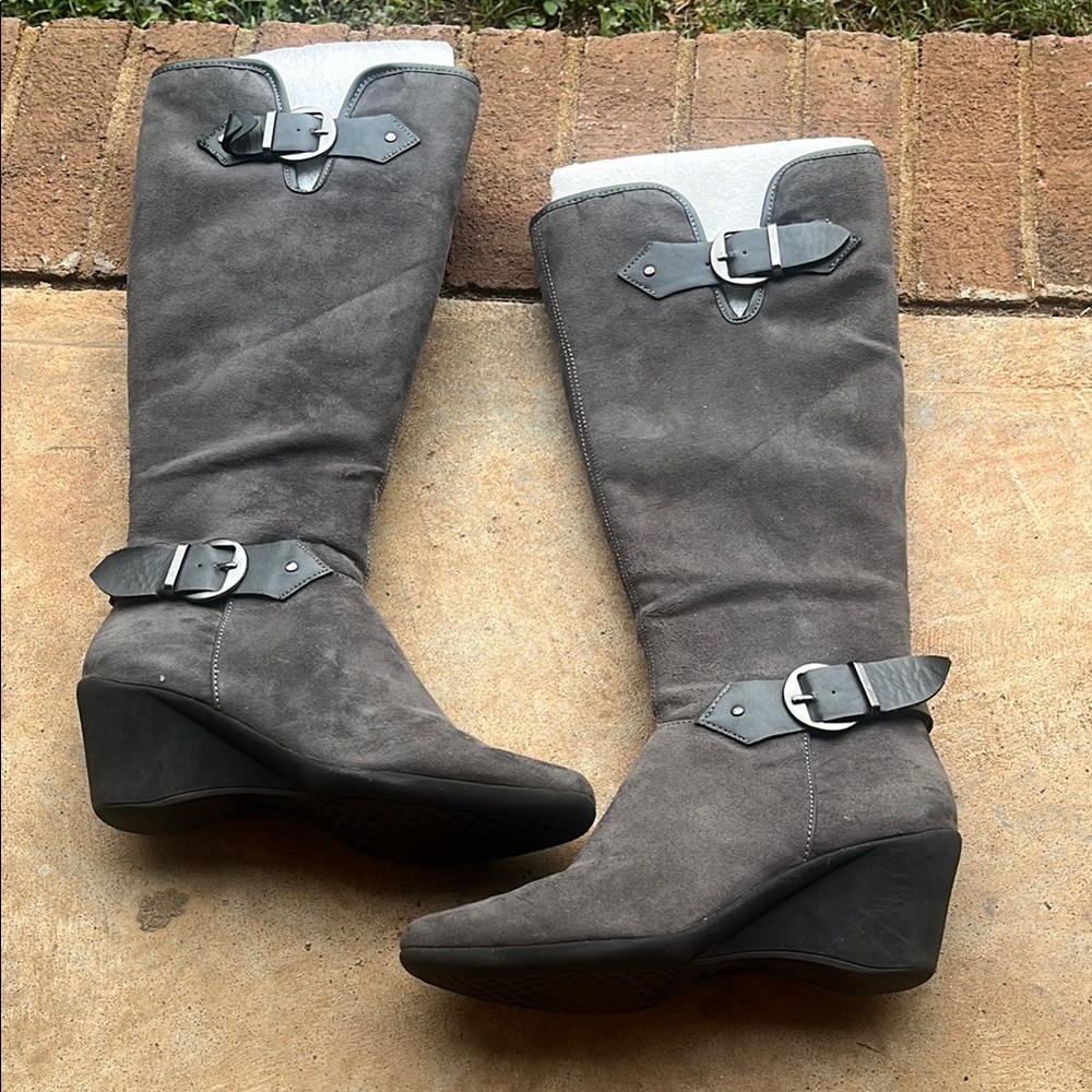 AEROSOLES Gray Wedge Shoes with Decorative Buckles